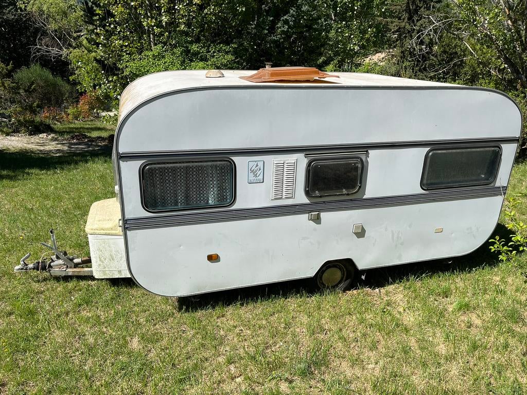 Caravane tractable avec carte grise, Jusqu'à 4, 4 à 5 mètres, Particulier, Knaus