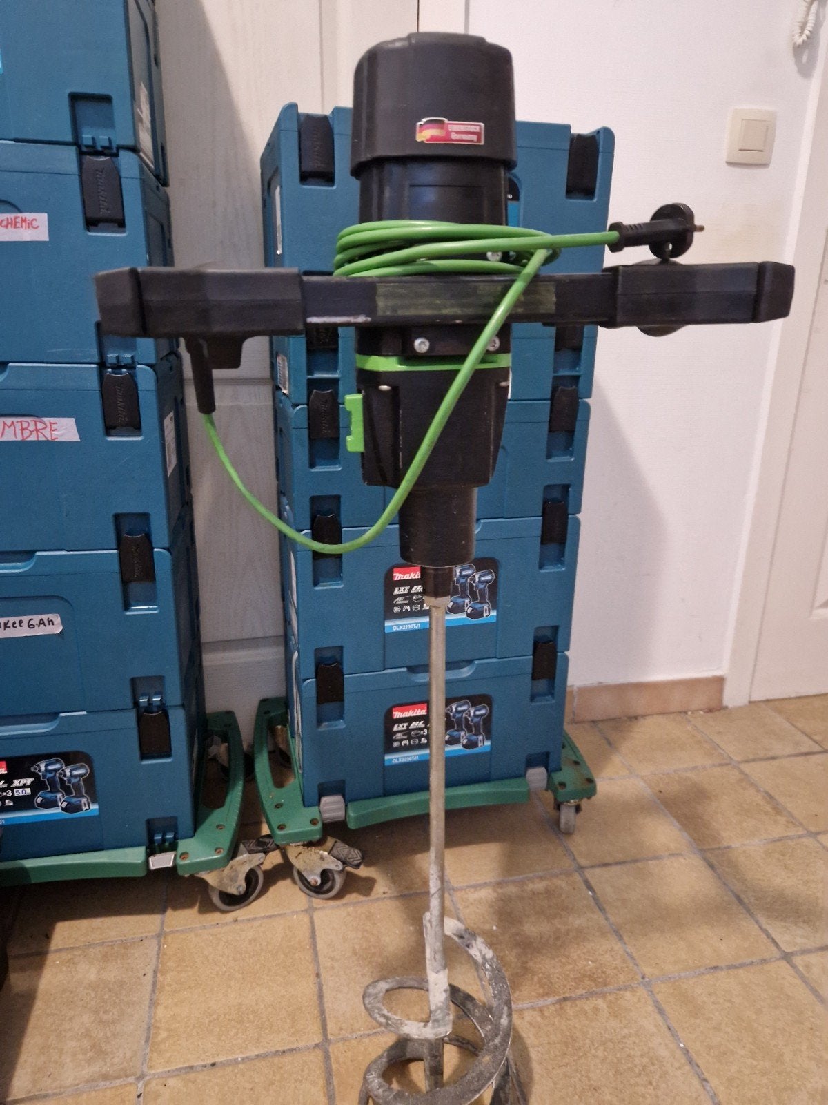 Melangeur eibenstock M14i 2000W 350€ pièce, Enlèvement, Comme neuf