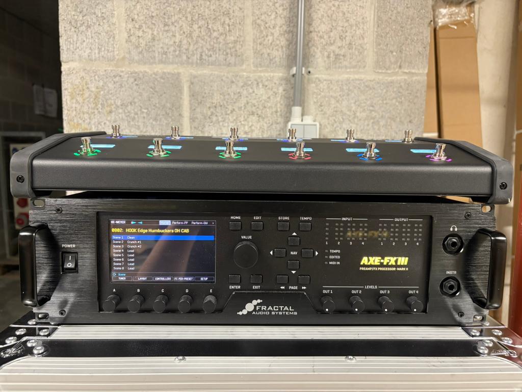 Fractal Audio AXE FX III mk2 + FC12 mk1, Muziek en Instrumenten, Effecten, Zo goed als nieuw, Multi-effect, Ophalen