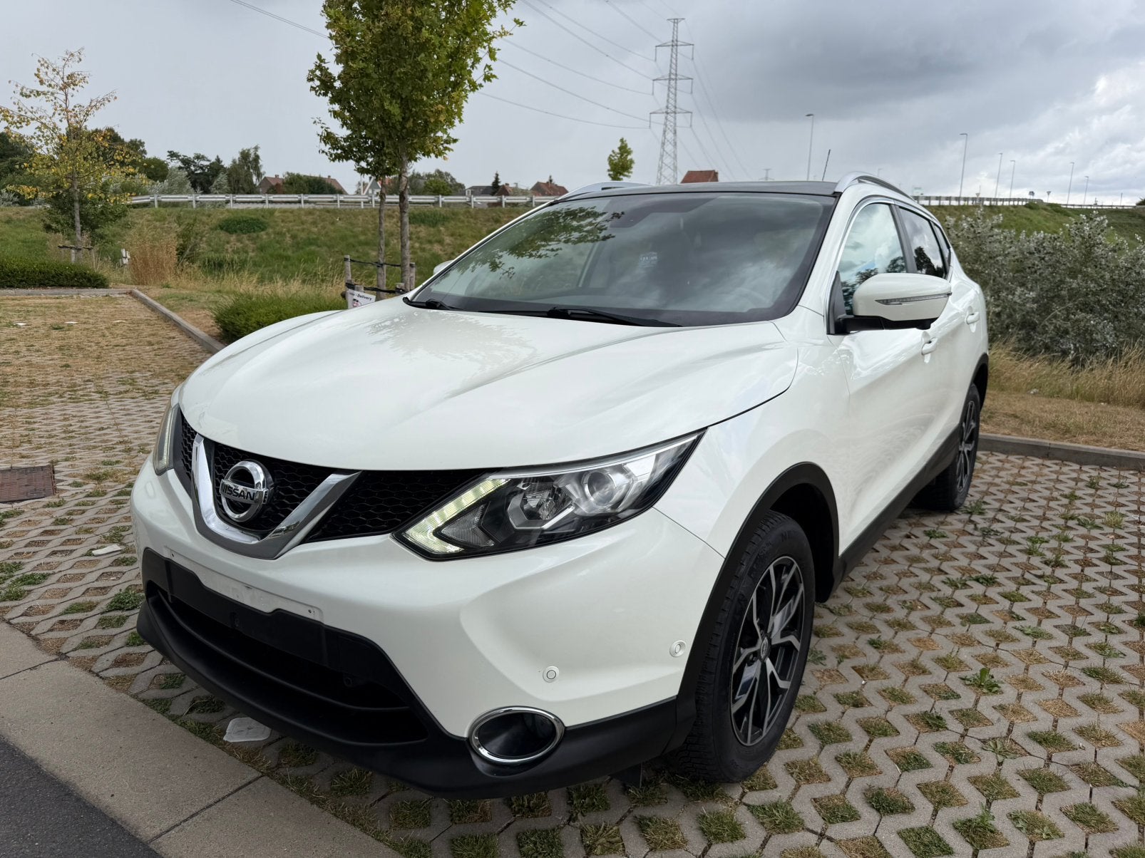 NISSAN QASHQAI * 104.000 km * 2014 * 1.2 Benzine, Auto's, Nissan, Euro 6, 4 cilinders, Wit, Leder