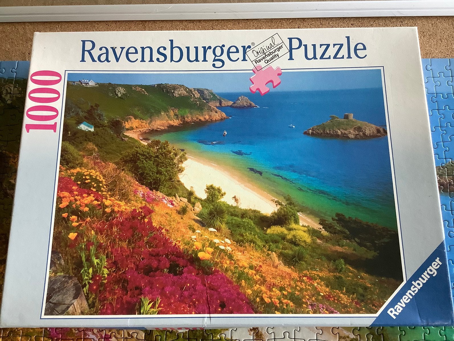 Puzzel Ravensburger 1000 stuks Jersey, Portelet Bay, Hobby en Vrije tijd, Ophalen, 500 t/m 1500 stukjes, Zo goed als nieuw, Legpuzzel