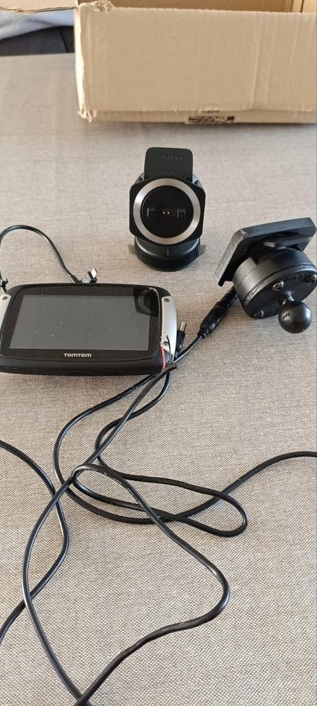 TomTom 400 moter en auto GPS, Ophalen