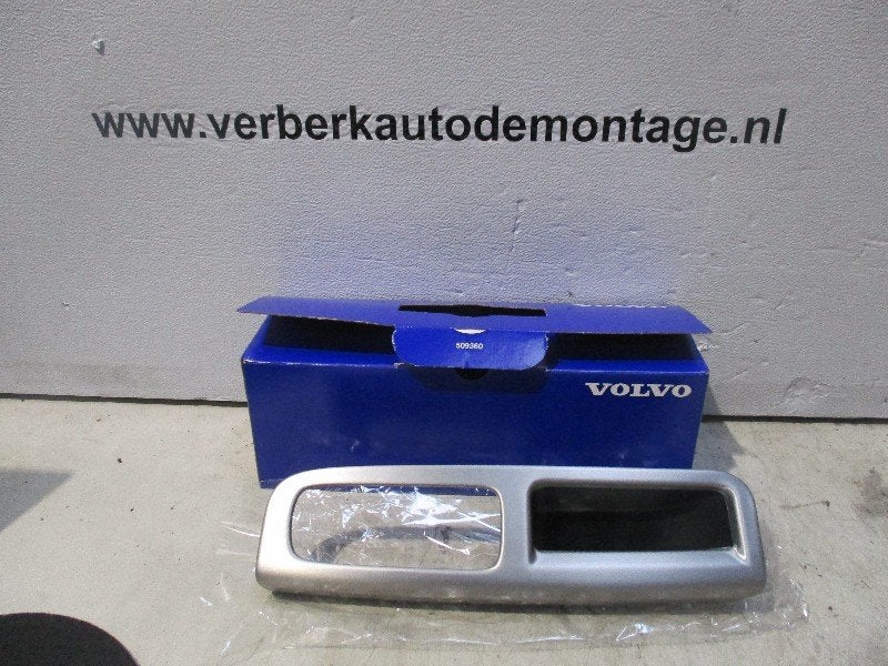 POIGNEE EXTERIEURE AVANT DROITE C30 (EK / MK) (1303694), Neuf, Info@volvocars.com, Volvo, Volvo Car Germany GmbH