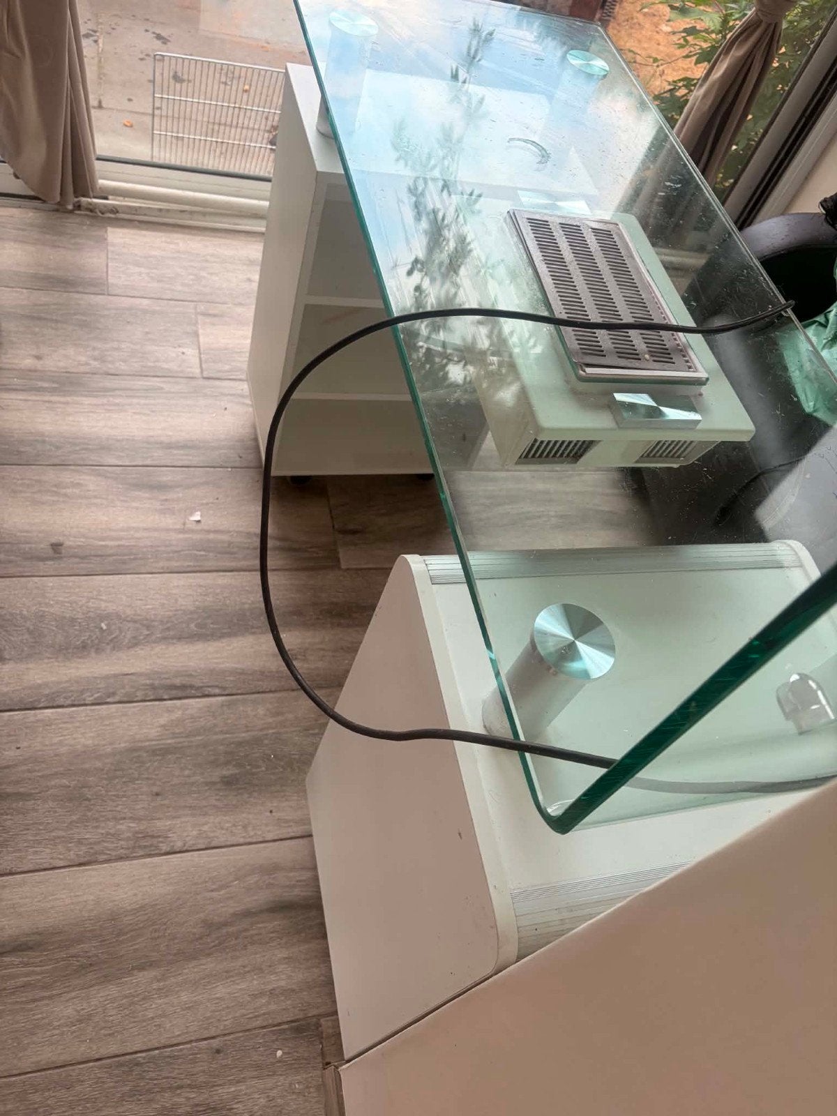 gelnagel tafel met afzuiginstalatie, Elektronische apparatuur, Persoonlijke Verzorgingsapparatuur, Ophalen, Zo goed als nieuw