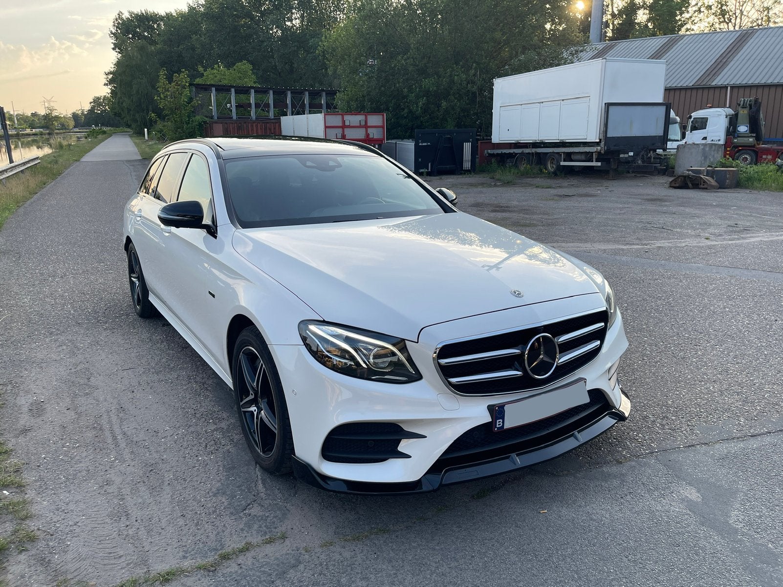Mercedes Benz E300de AMG Line- |Night Package | 2019, Auto's, Mercedes-Benz, Automaat, Wit, 44 g/km, Break