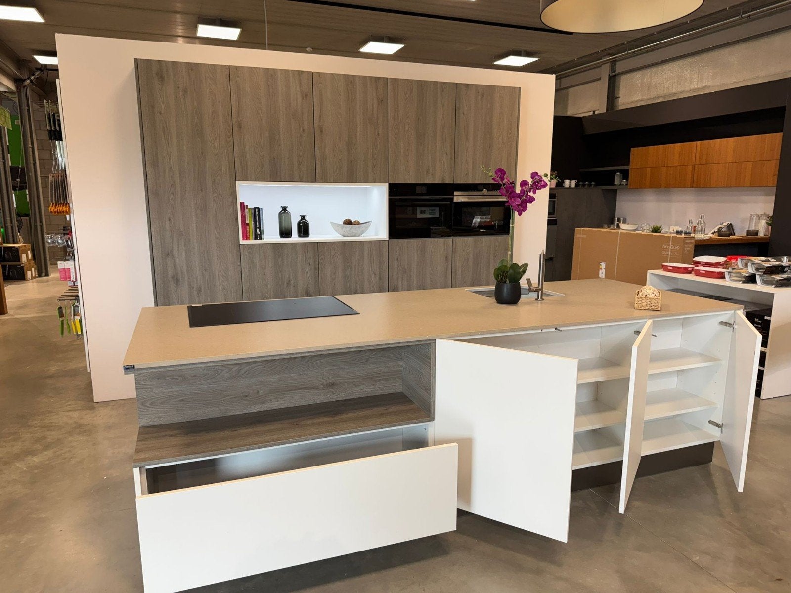 keuken toonzaal, Enlèvement, Neuf, Crème