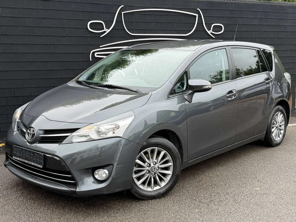 Toyota Verso 1.8i+7 PLACES+NAVI+CAMERA+FULL CARNET+JANTES+EU, Argent ou Gris, Achat, Euro 6, Entreprise