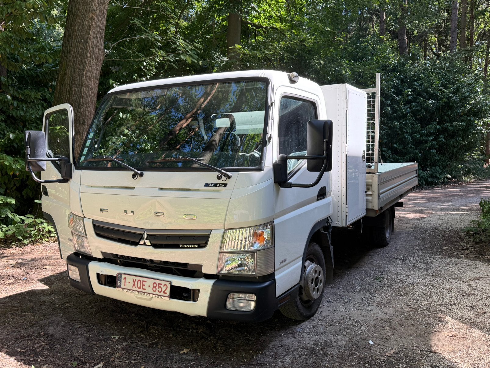 Mitsubishi canter met grote alu laadbak, 4 cilinders, Particulier, 2 zetels, 2998 cc