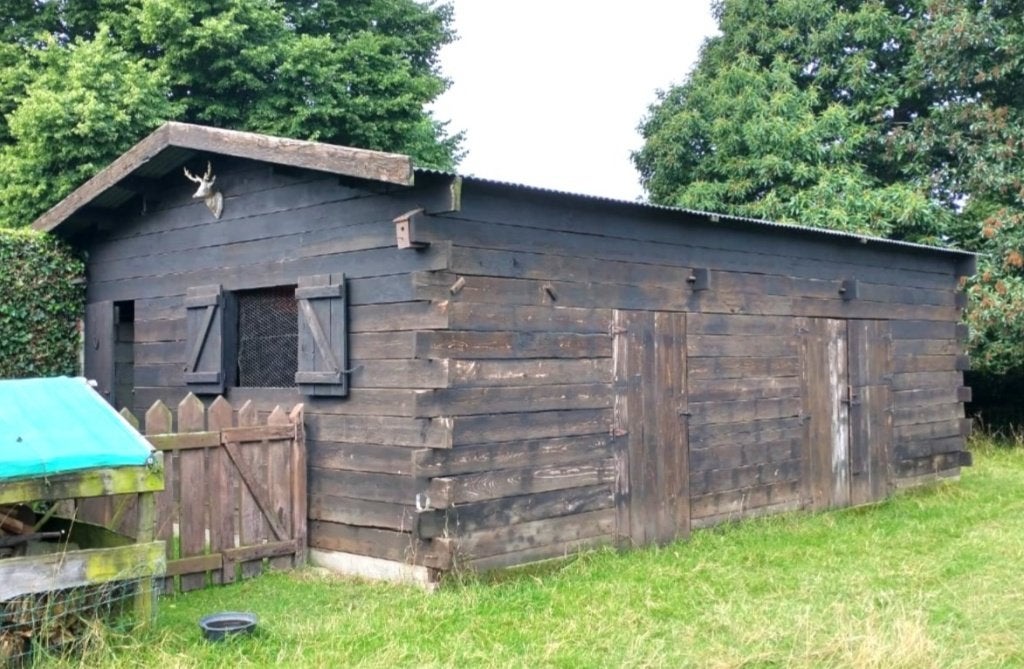 Paardenstal - Borgloon, Dieren en Toebehoren, Stalling, 4 paarden of pony's of meer