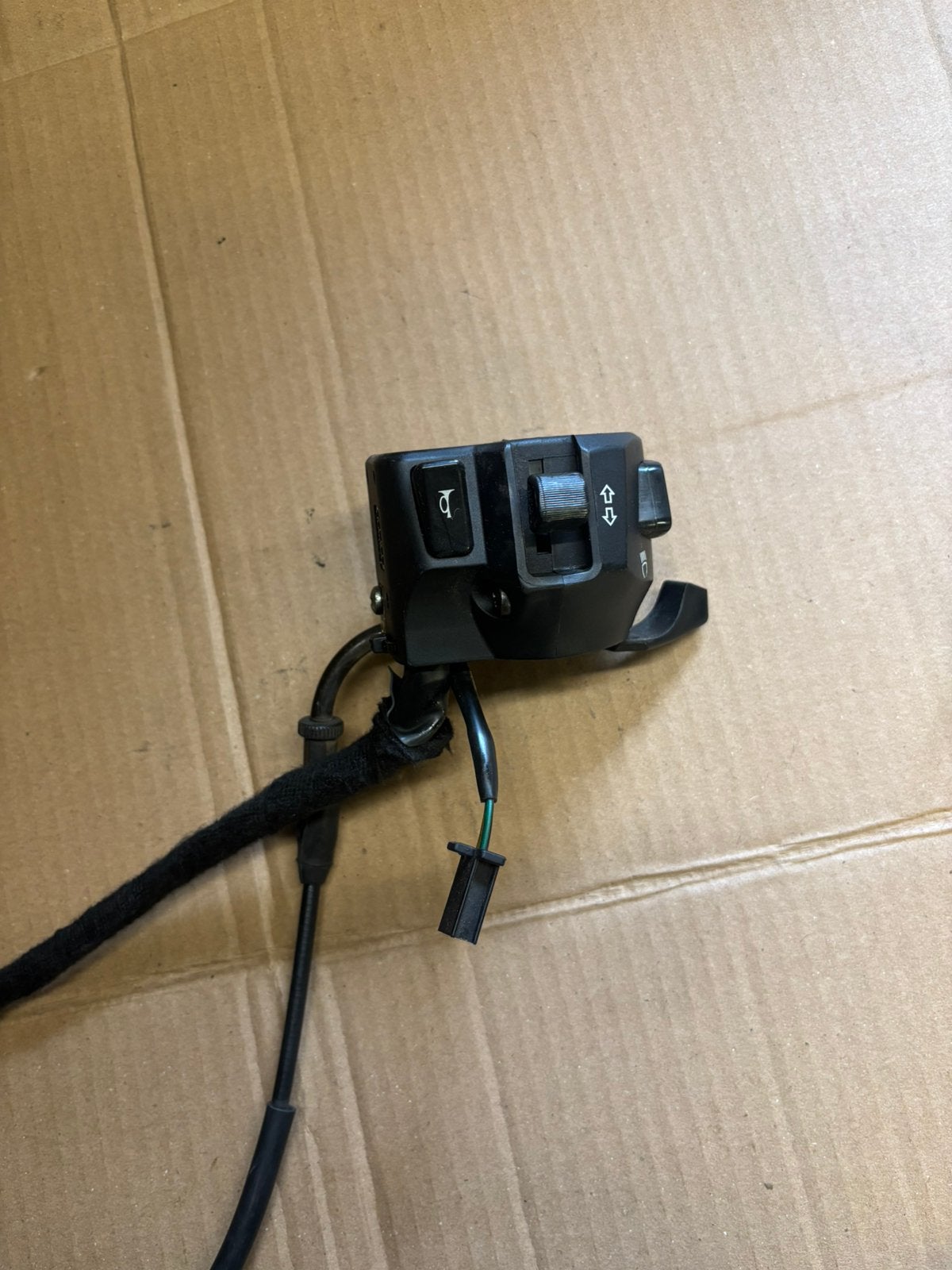 Commodo gauche + starter - yamaha tzr 50 / mbk x-power 50, Motos, Enlèvement ou Envoi