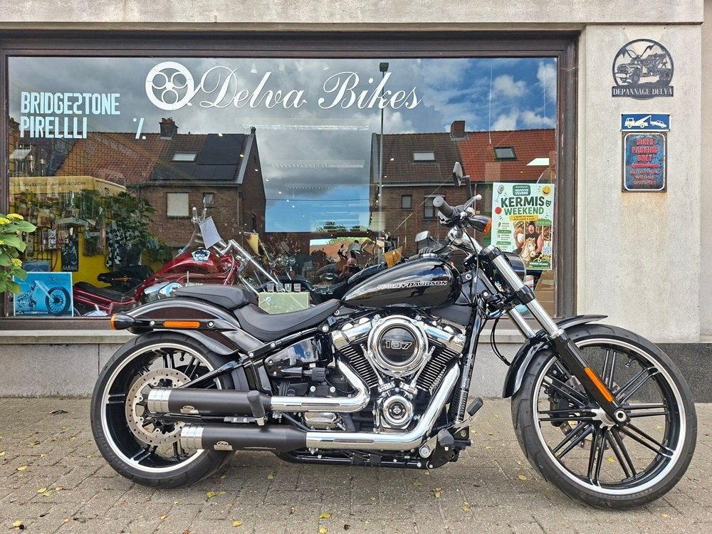 Harley Breakout 2018 - 11 000 km, Motos, Motos | Harley-Davidson, Entreprise, Chopper, plus de 35 kW, 2 cylindres, Occasion, Occasion