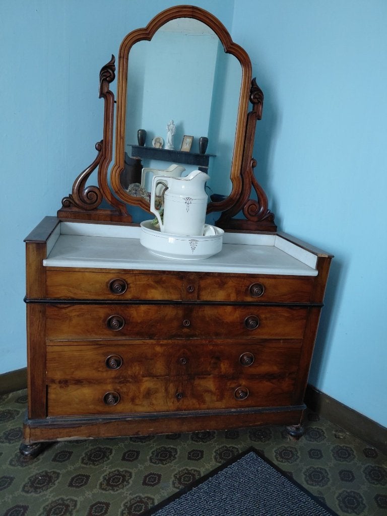 Commode ancienne bois-marbre, Antiquités & Art, Antiquités | Meubles | Armoires, Enlèvement