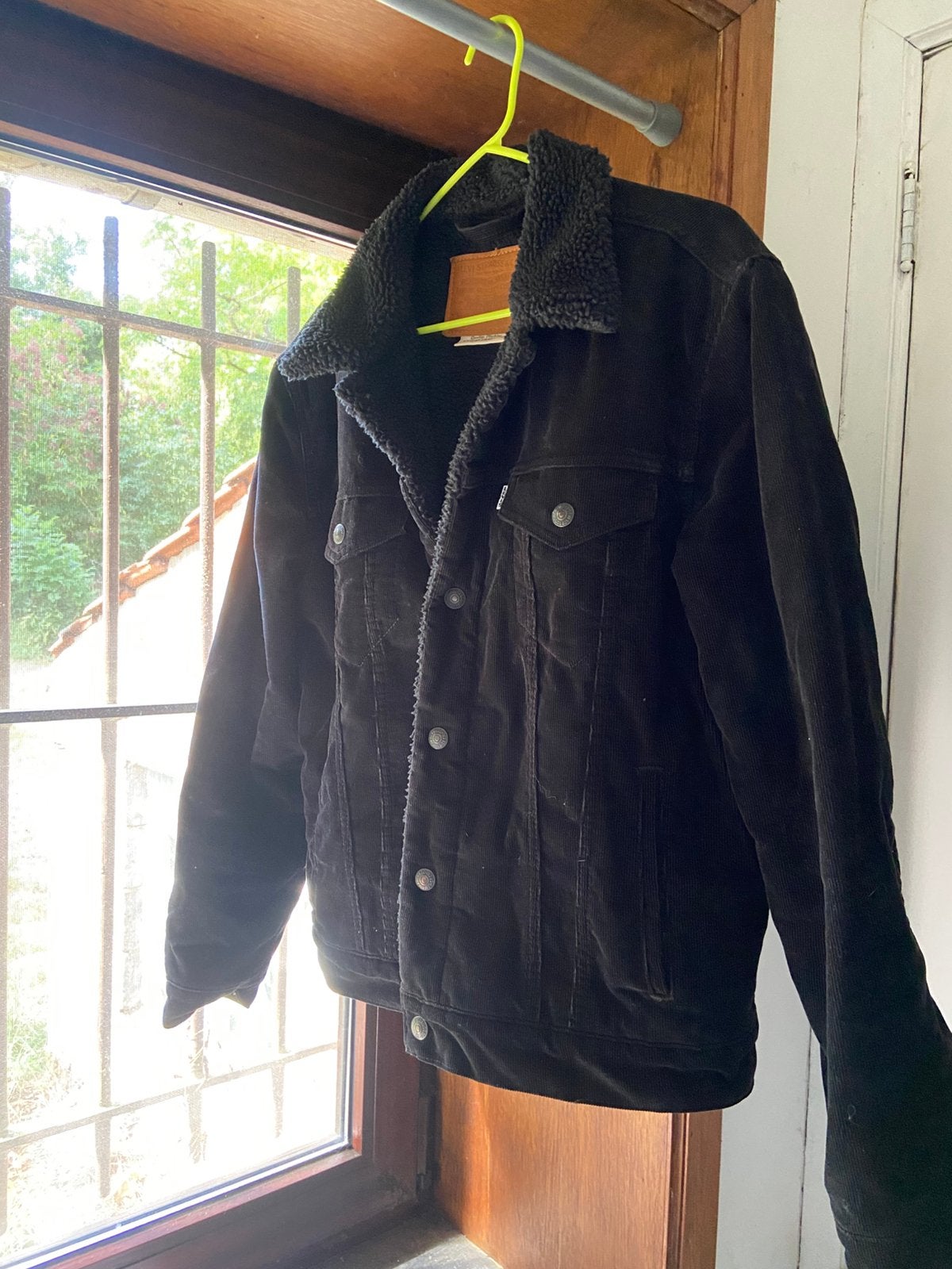 Veste Levi’s Sherpa en velours côtelé noir, Kleding | Dames, Jassen | Winter, Ophalen of Verzenden, Zo goed als nieuw