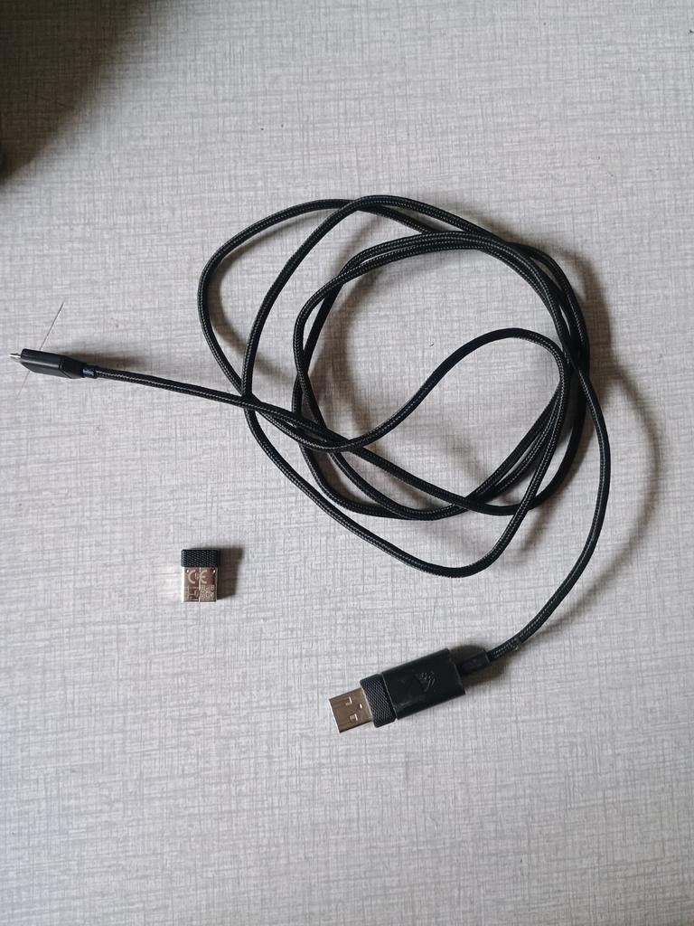 Oplaadkabel en dongle voor Ironclaw RGB wireless, Computers en Software, Muizen, Ophalen of Verzenden, Muis