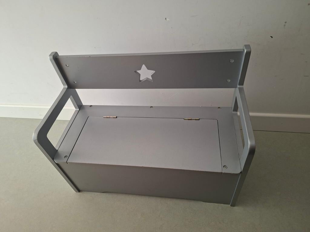 Houten speelgoedbankje BANDITS & ANGELS grijs met ster, Ophalen, Gebruikt, Overige typen