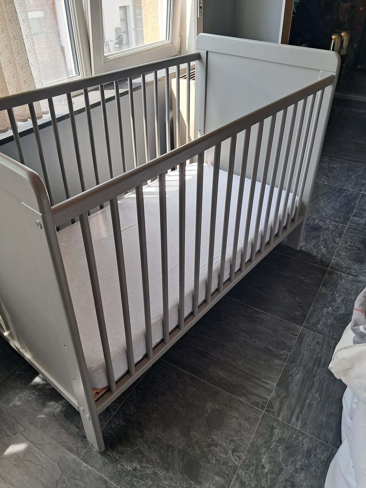 Babybed inclusief matras en toebehoren, Kinderen en Baby's, Ophalen, Gebruikt