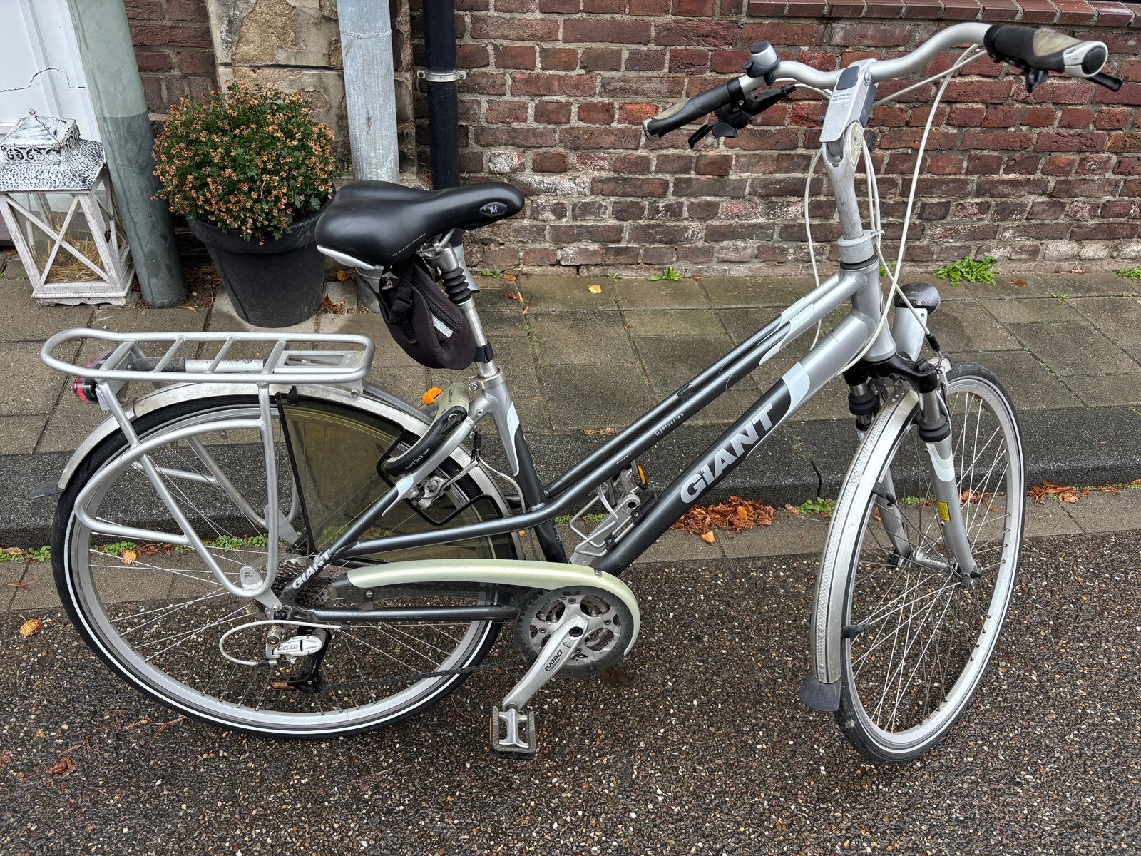 Giant Damesfiets (S), Ophalen, Gebruikt, Velgrem, Versnellingen