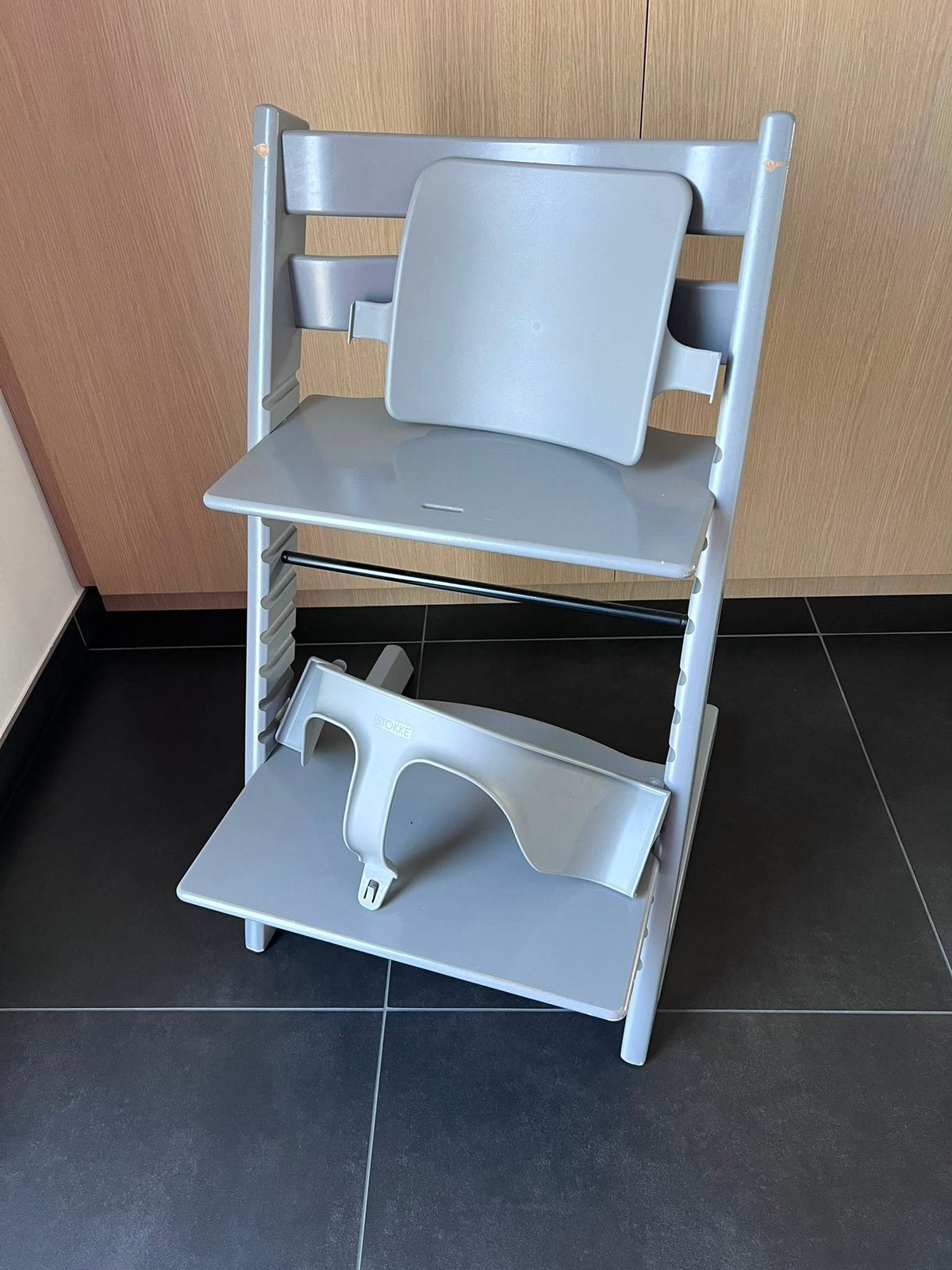 Tripp trapp kinderstoel grijs incl newborn set, Kinderen en Baby's, Ophalen, Gebruikt