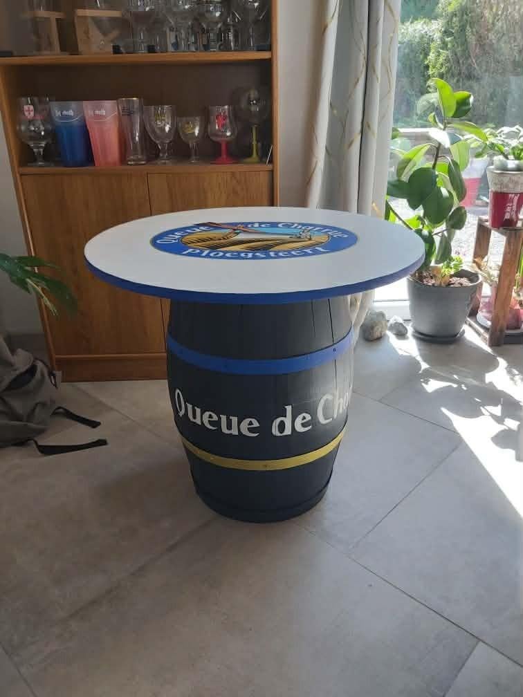 Creation artisanale magnifique table queue de Char 69x63 cm, Collections, Enlèvement