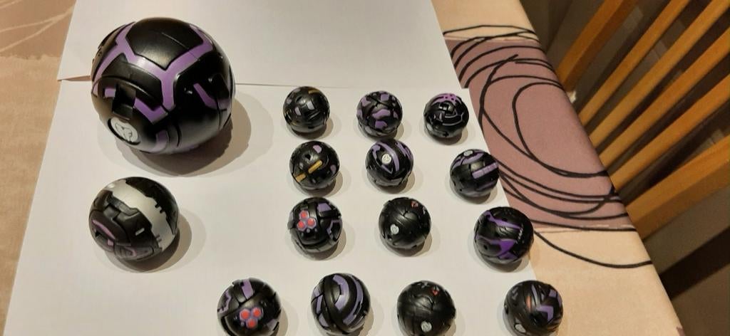 Bakugan zwart, Ophalen of Verzenden, Zo goed als nieuw