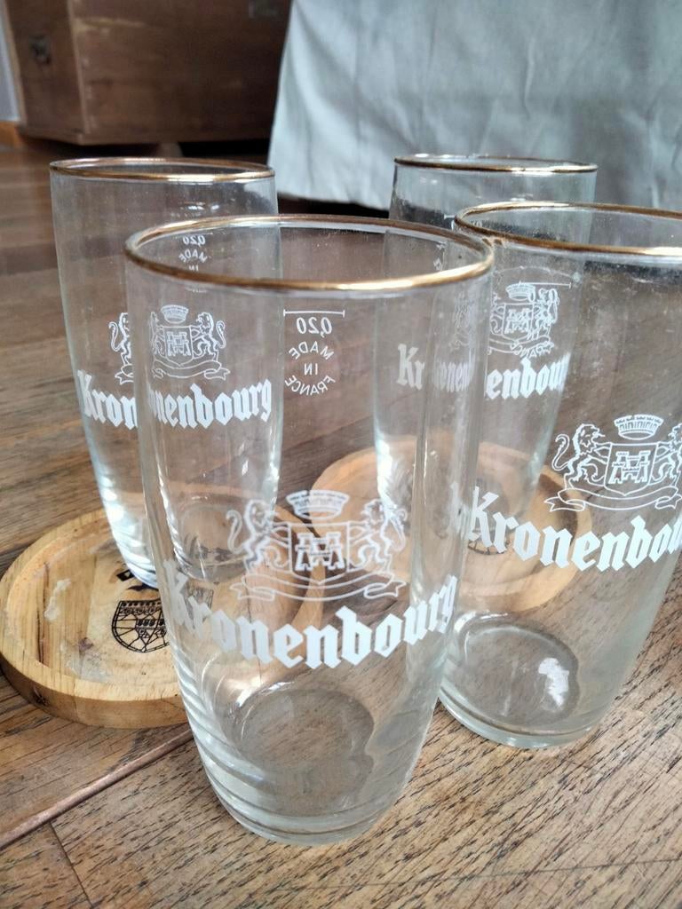 4 vintage Kronenbourg glazen + onderzetter. Nieuw!, Verzamelen, Ophalen of Verzenden, Nieuw