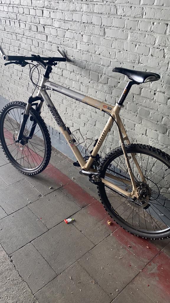 Mountain bike American Eagle, Enlèvement, Utilisé