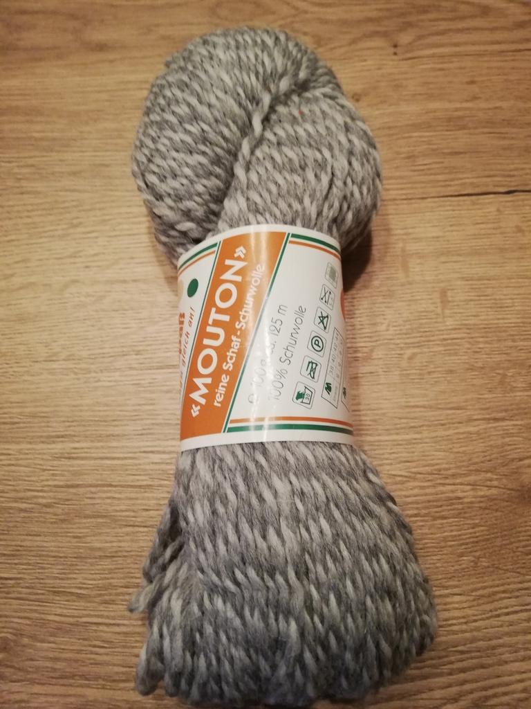 Lichtgrijze gemêleerde wol Mouton., Hobby en Vrije tijd, Breien en Haken, Ophalen of Verzenden