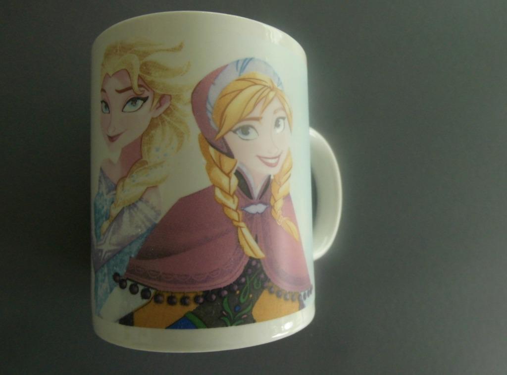 TASSE  " DISNEY " Mug Frozen des neiges  NOUVEAU, Enlèvement ou Envoi, Autres personnages, Neuf, Autres types