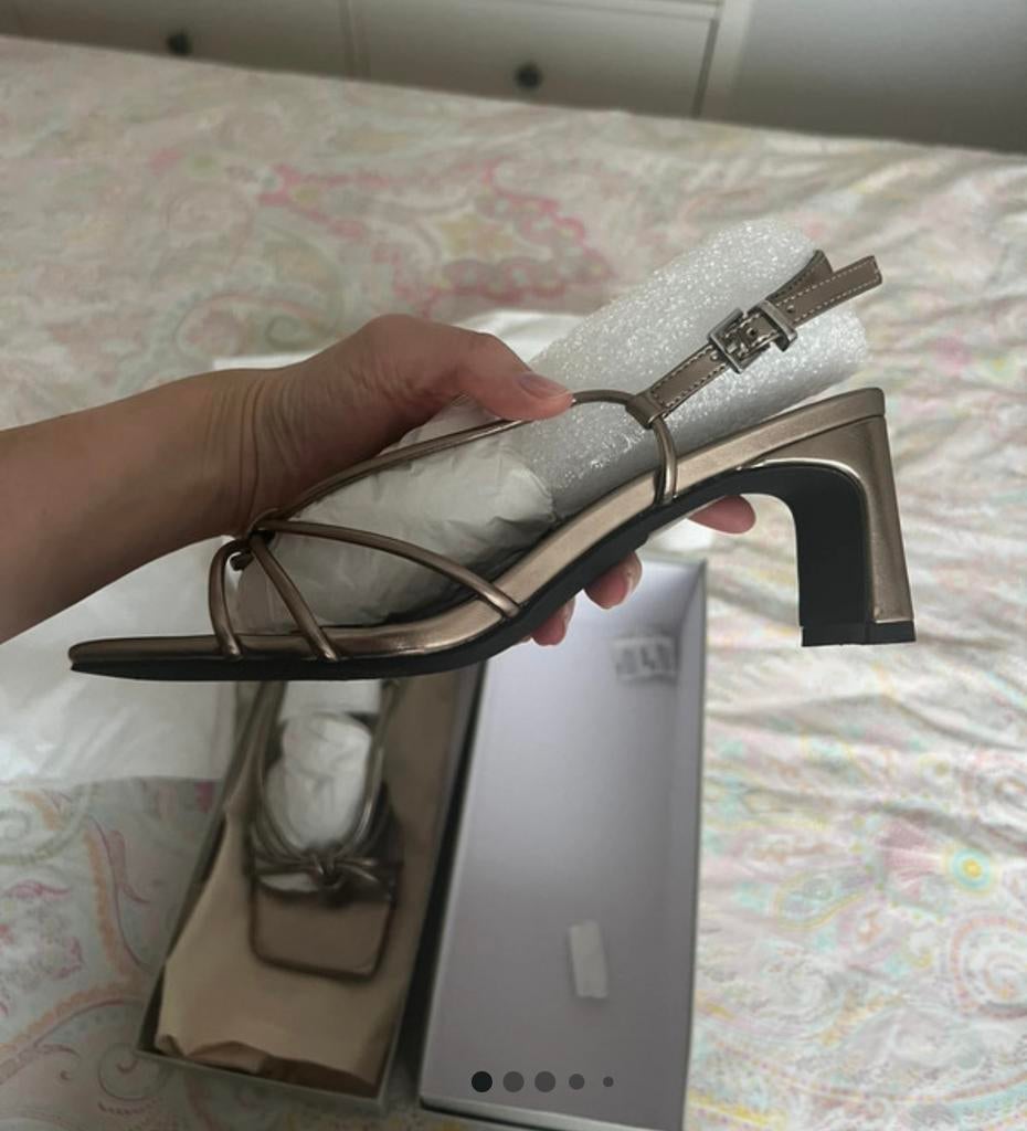 Sandalen met hak, Ophalen, Zo goed als nieuw, Sandalen