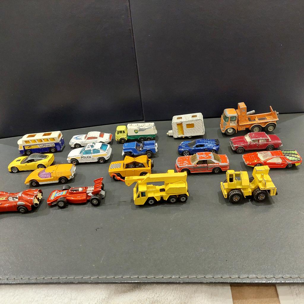 LOT 18 voitures miniatures - Matchbox, Enlèvement ou Envoi, Utilisé