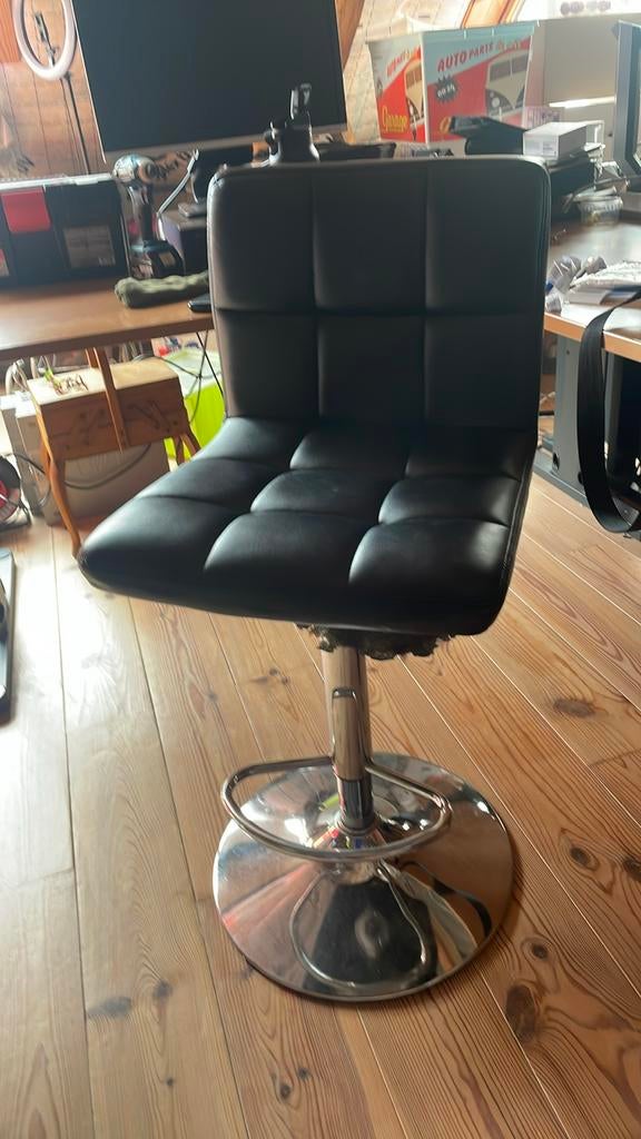 4 barkrukken met leder zwart zitje, Huis en Inrichting, Barkrukken, Ophalen of Verzenden, Zo goed als nieuw