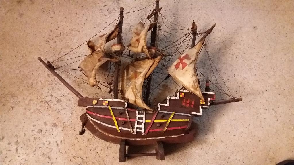 très ancienne maquette de bateau en bois, Antiquités & Art, Enlèvement ou Envoi