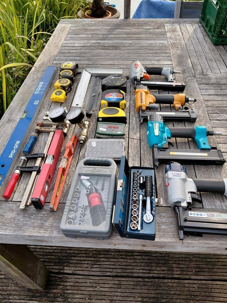 Lot diverse handgereedschap, Bricolage & Construction, Outillage | Autres Machines, Enlèvement ou Envoi, Neuf