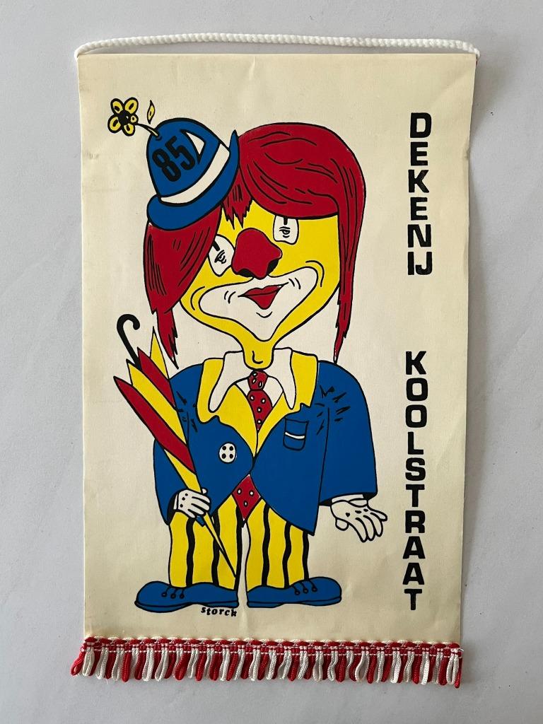 Aalst Oilsjt Carnaval wimpel 1985 Dekenij Koolstraat, Ophalen