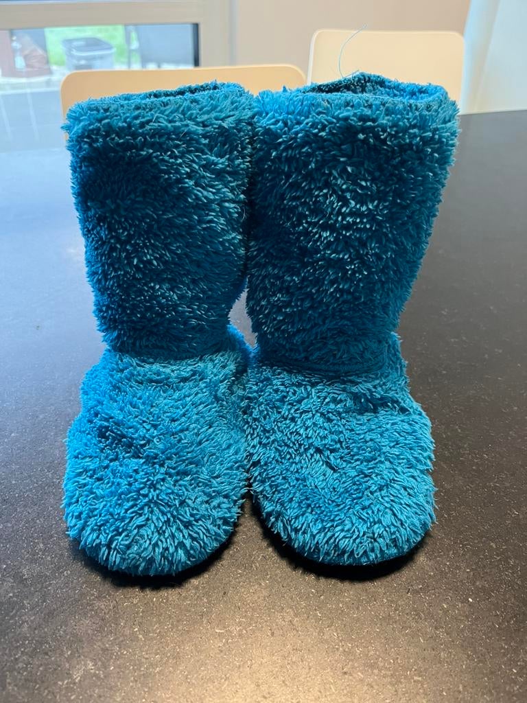 Woody warme blauwe pantoffels maat 26/30. Zeer goede staat., Garçon ou Fille, Enlèvement ou Envoi, Utilisé, Autres types