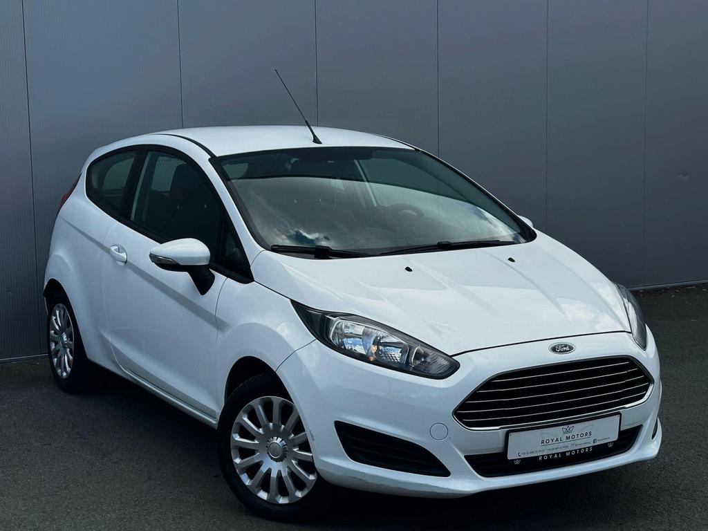 Ford Fiesta 1.25 Trend-only 119.000 km 11/2013 GAR.1AN, Auto's, Voorwielaandrijving, Stof, Wit, Bedrijf