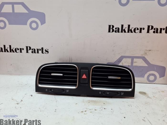 Grille aération tableau de bord d'un Volkswagen Golf, -, Volkswagen, -, 3 mois de garantie