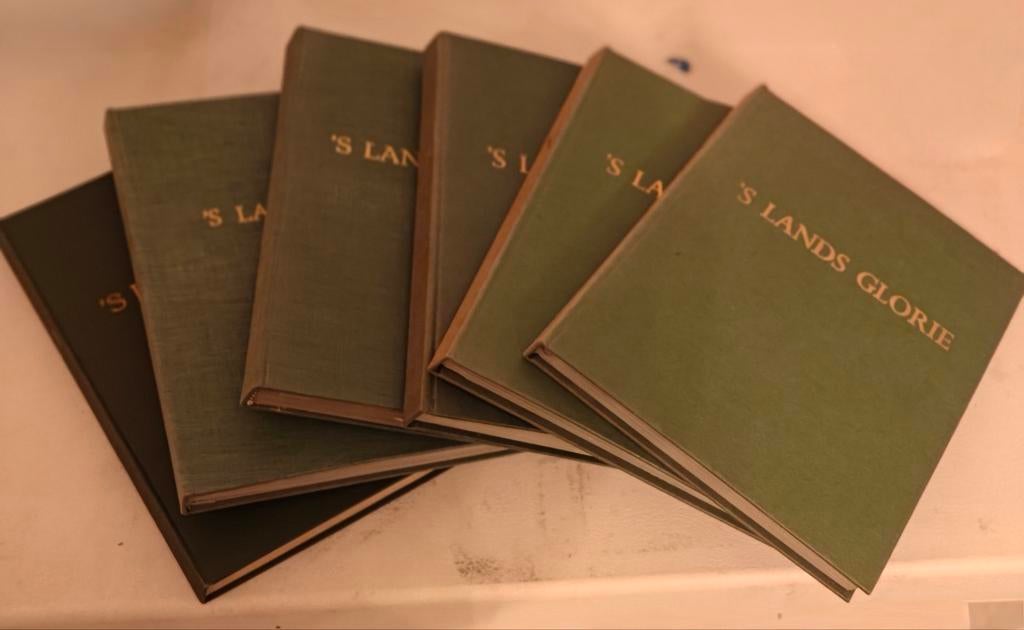 Artis historia 's Lands glorie. Compleet (I-VI), Enlèvement