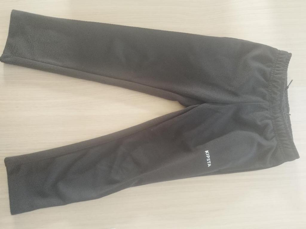 Kipsta zwarte broek 7-8j   123-130 cm, Gebruikt, Jongen of Meisje, Decathlon, Ophalen