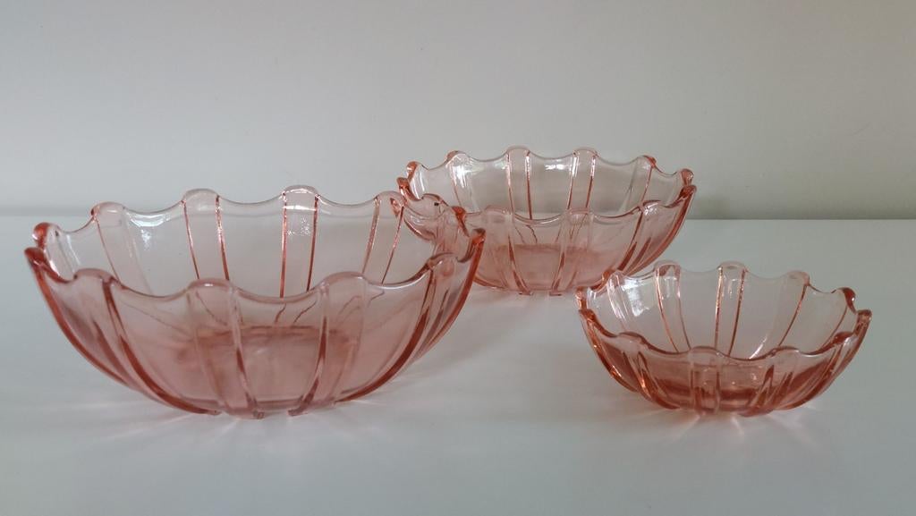 Prachtige set van 3 Art Deco rosaline kommetjes - Belge, Enlèvement ou Envoi