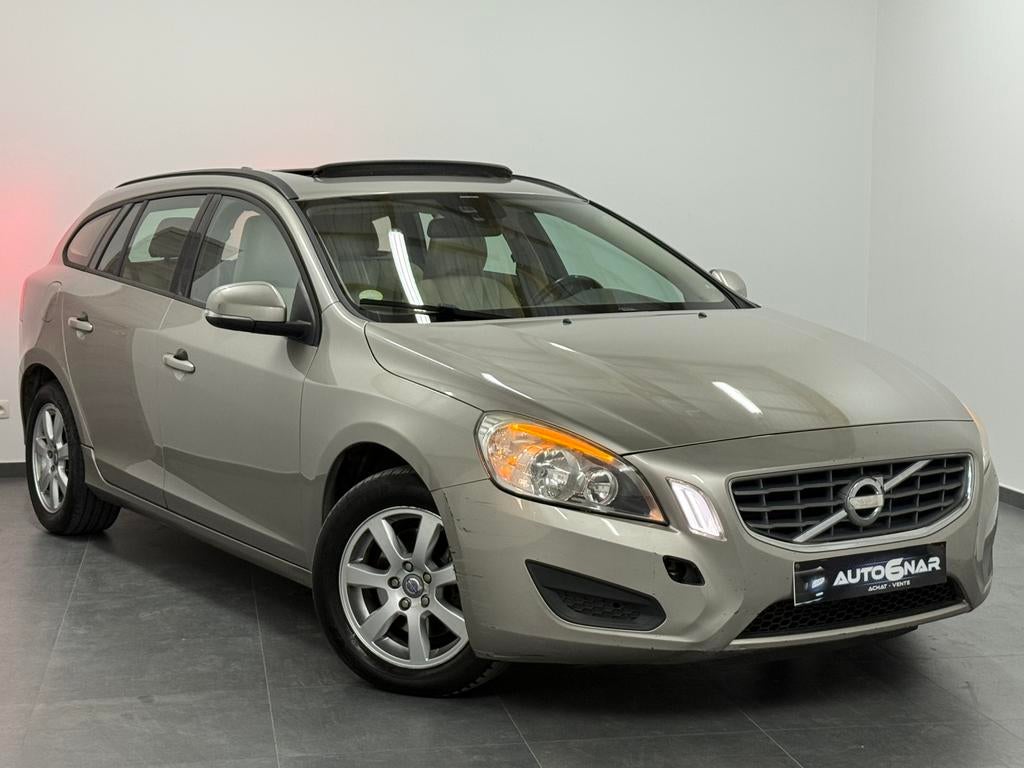Volvo V60 2.0 D4 Euro5 - 1erMain - Carnet - Toit ouvrant, Autos, Volvo, Cuir, Euro 5, Achat, Beige