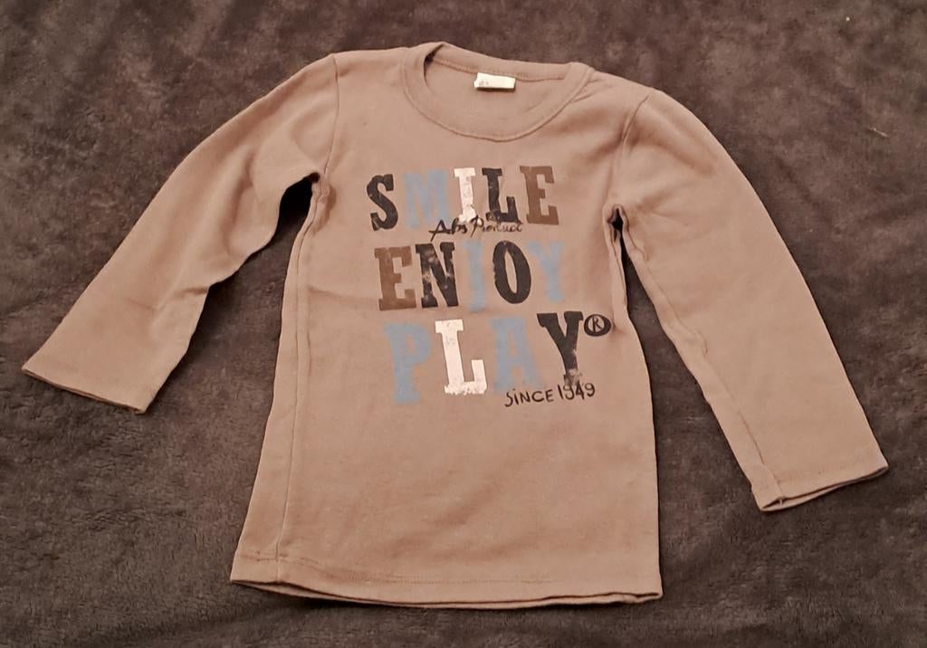 ♡ T-shirt ( Maat 104), Jongen of Meisje, Ophalen of Verzenden, Zo goed als nieuw, Shirt of Longsleeve