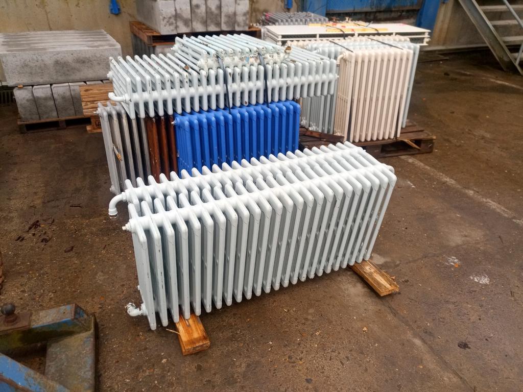 Radiateurs fonte tailles diverses, Bricolage & Construction, Chauffage & Radiateurs, Utilisé, Radiateur, Enlèvement