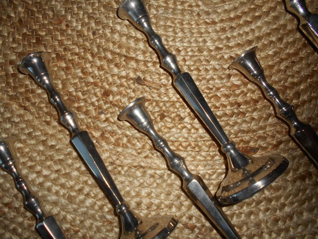 NOEL ...lot de 6 chandeliers  en métal argenté... 27cm, Enlèvement ou Envoi, Comme neuf, Décoration