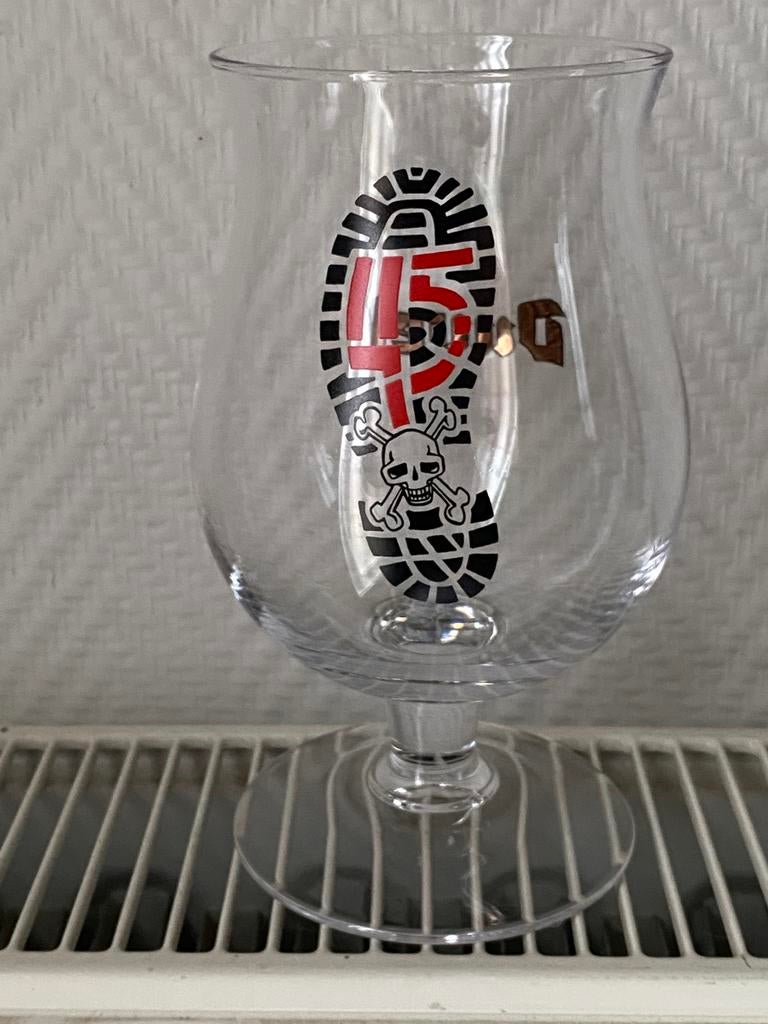 Duvelglas dodentocht 45, Verzamelen, Biermerken, Ophalen of Verzenden, Zo goed als nieuw