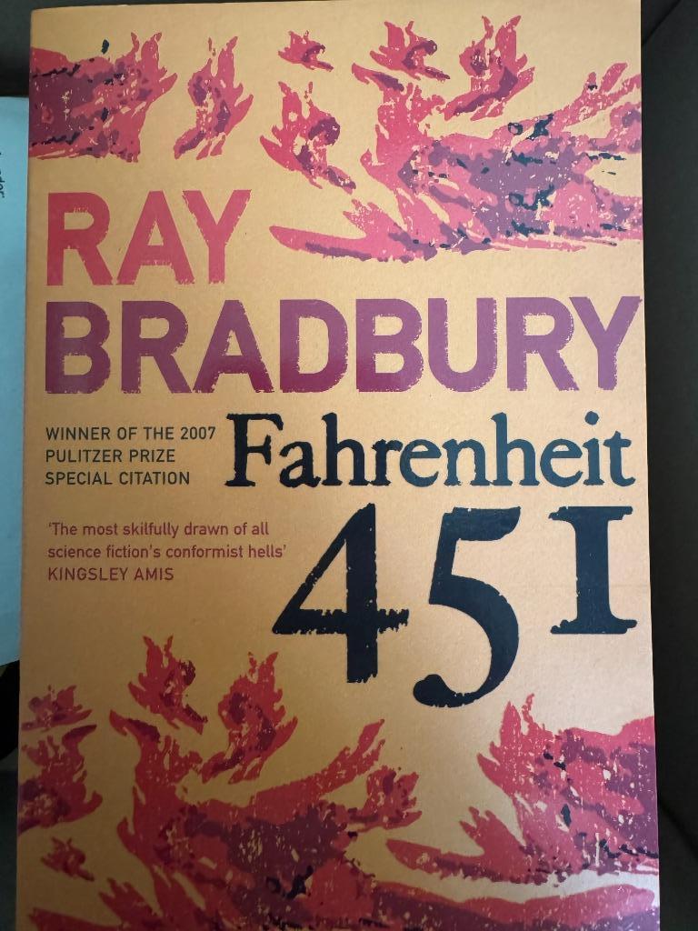 Fahrenheit 451 - Ray Bradbury, Boeken, Ophalen of Verzenden, Zo goed als nieuw