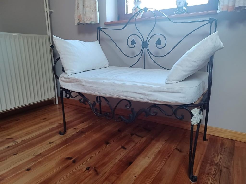 Banc fer forgé, Enlèvement