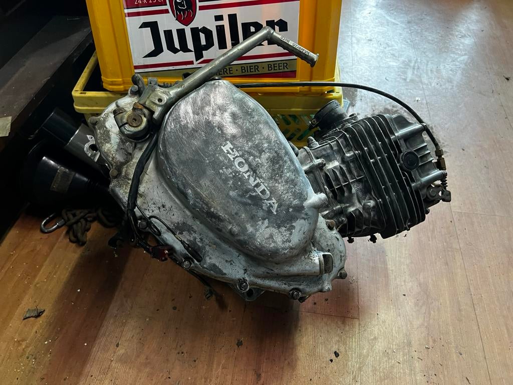 Moter honda xr of xl 250, Ophalen