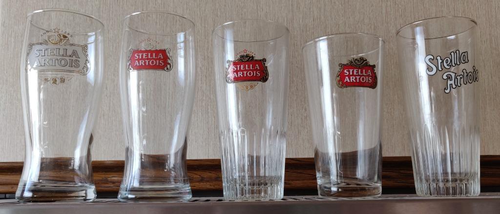 5 verschillende "Stella Artois" glazen, Verzamelen, Glas en Drinkglazen, Ophalen, Zo goed als nieuw, Bierglas