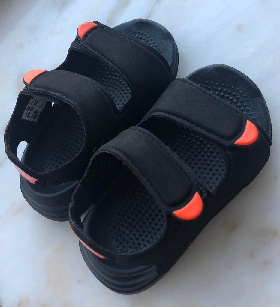 Adidas baby sandalen, Kinderen en Baby's, Babykleding | Schoentjes en Sokjes, Ophalen, Adidas, Schoentjes, Nieuw
